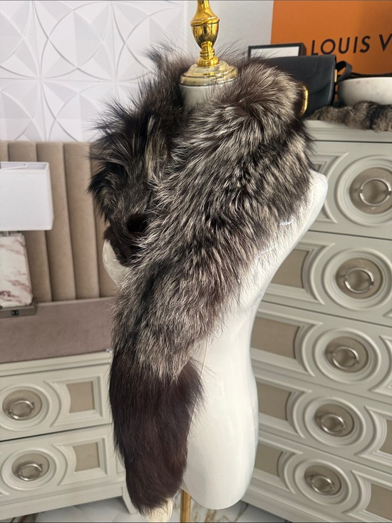 Accessories - Real Fox silver fox fur scarf like new